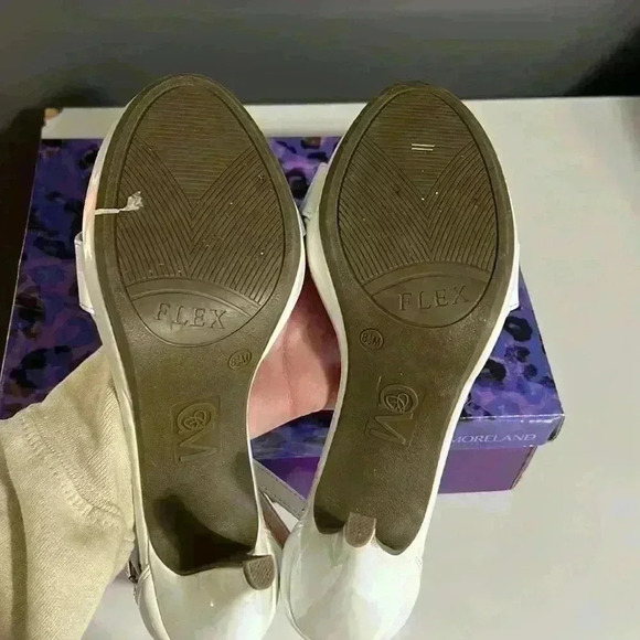 Heels - Picture 5 of 5